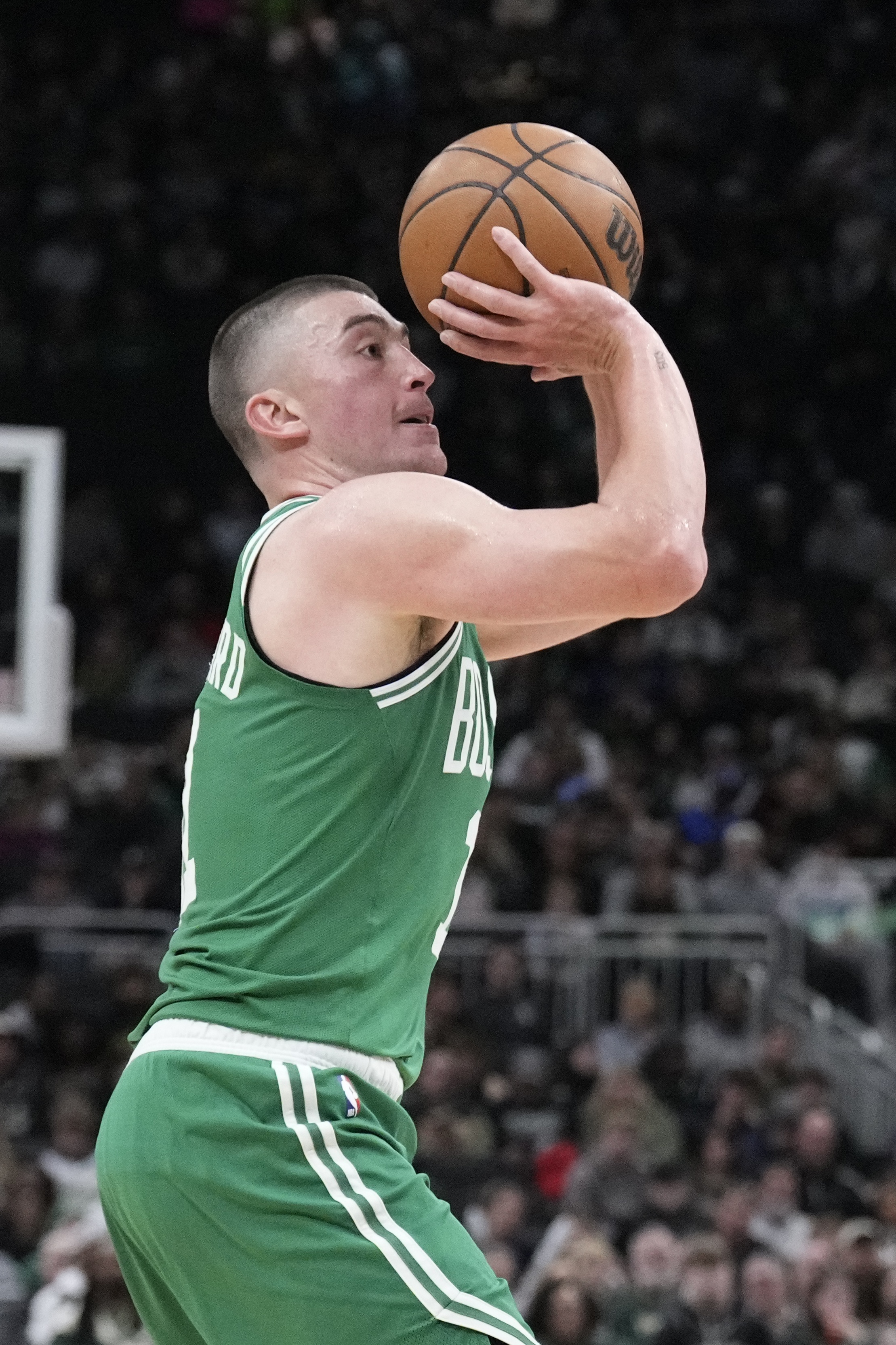 华体会官网-今天我当家！普理查德23投10中&amp;三分10中5 砍下25分4板9助