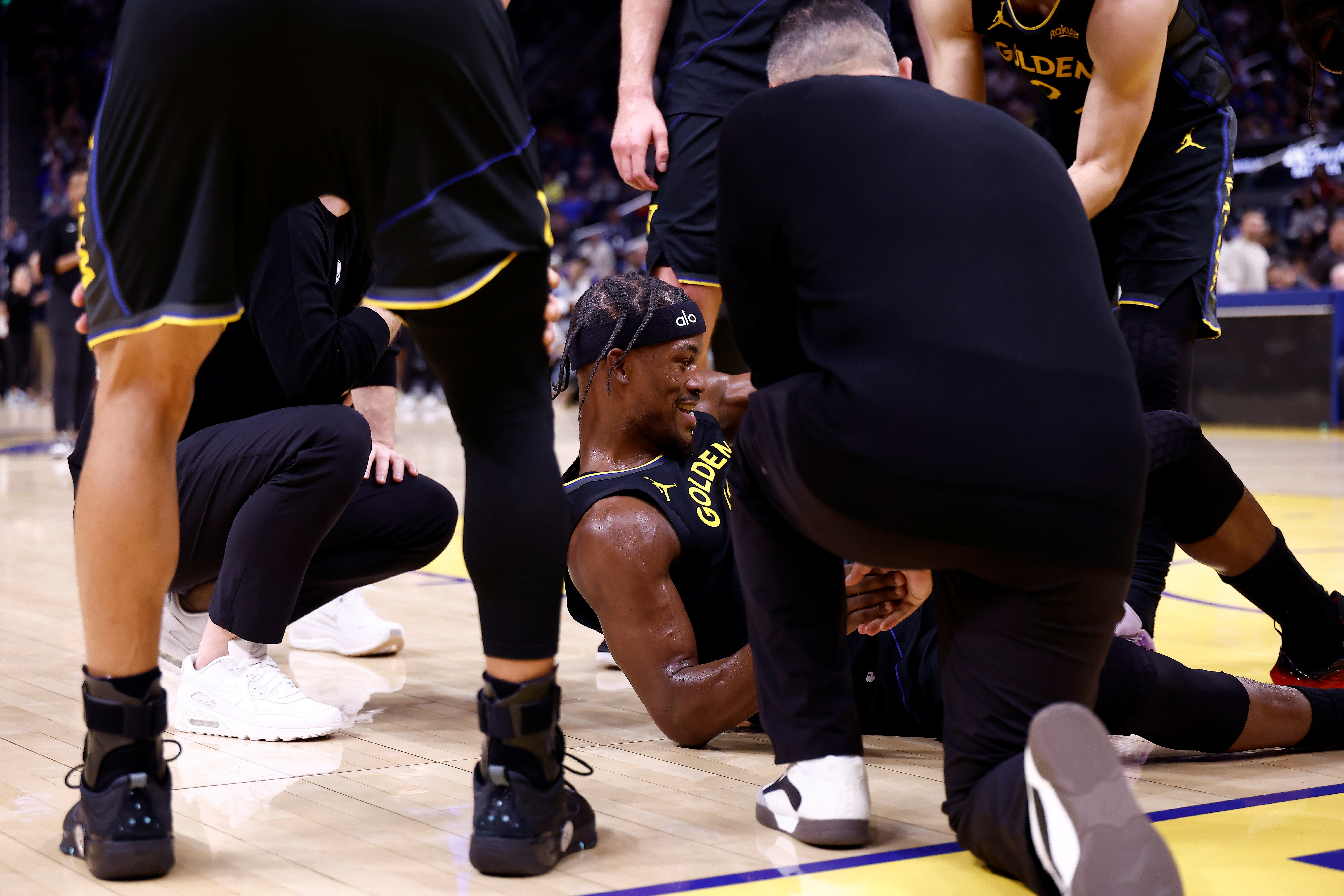 华体会官网下载-孙悦谈巴特勒赛季报销：黑人骨密度比黄种人大 他定能康复归来